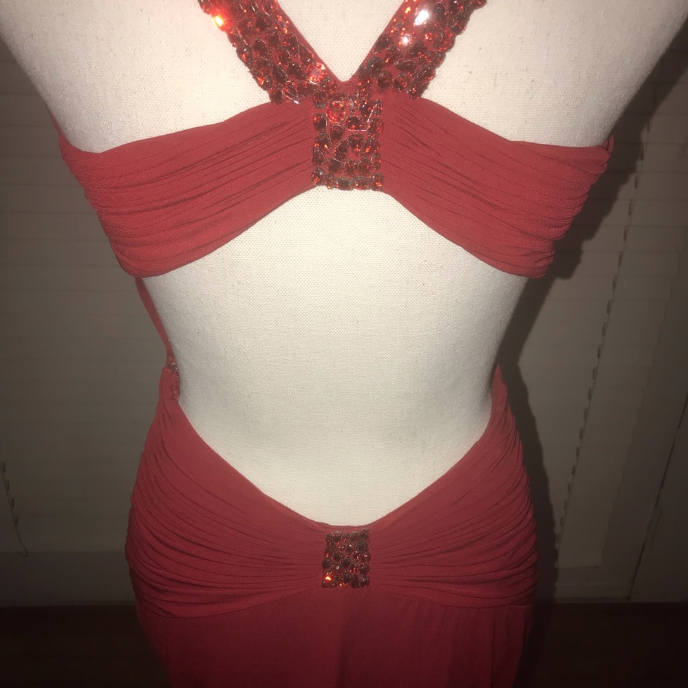 💎 Red JOVANI evening gown with rhinestones - Picture 3 of 8